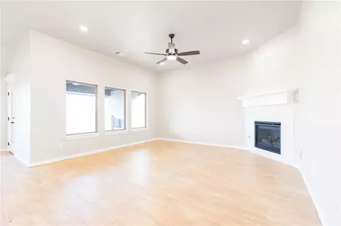 3012 Heather Hvn, Moore, OK 73160