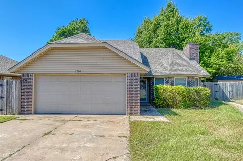 1716 Wilderness Dr, Norman, OK 73071