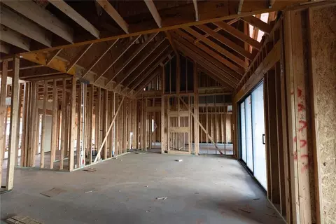 2905 Crossover Ct, Moore, OK 73160