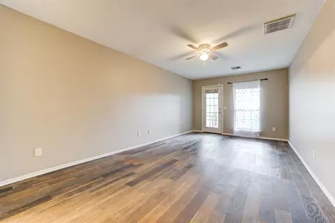 Living - 1405 SW 24th St, Moore, OK 73170 photo 7 of 9
