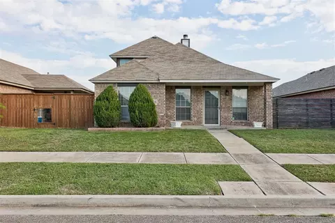 1405 SW 24th St, Moore, OK 73170