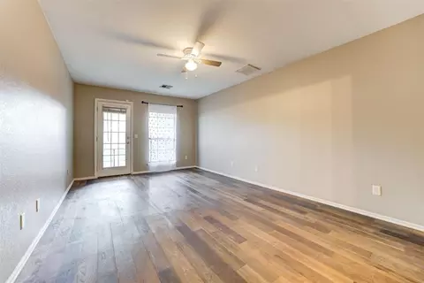 Living - 1405 SW 24th St, Moore, OK 73170 photo 8 of 9