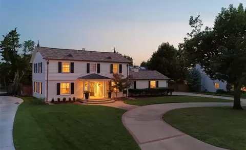 1714 Elmhurst Ave, Nichols Hills, OK 73120