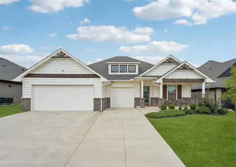 9029 NW 118th St, Yukon, OK 73099