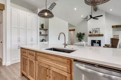 9596 Regado Ct, Guthrie, OK 73044