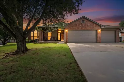 1102 Parkview Cir, Purcell, OK 73080