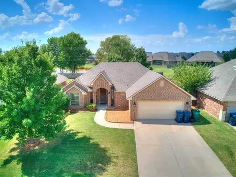 3217 Canton Trl, Yukon, OK 73099