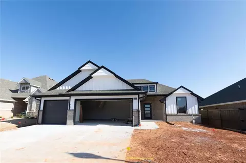 3300 Porter Dr, Edmond, OK 73012