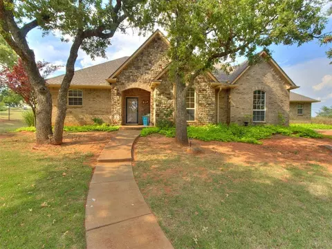 1927 Hackney Ct, Blanchard, OK 73010