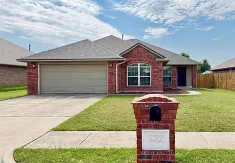 422 Oregon Trl, Edmond, OK 73003