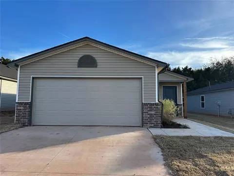 808 NE 101st St, Oklahoma City, OK 73114