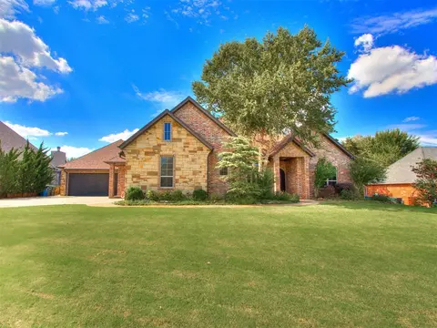 1207 Boulder Ridge Way, Midwest City, OK 73130