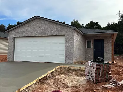 804 NE 101st St, Oklahoma City, OK 73114