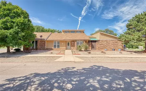 1701 W Country Club Blvd, Elk City, OK 73644