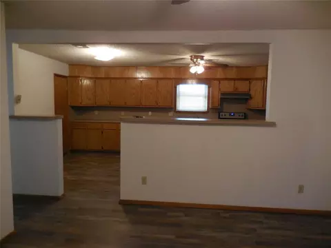 Living - 411 S A St, Davis, OK 73030 photo 4 of 6
