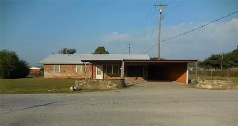 411 S A St, Davis, OK 73030