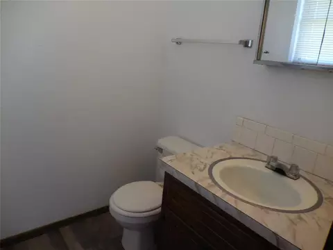 Bath - 411 S A St, Davis, OK 73030 photo 3 of 4