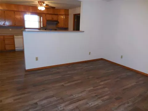 Living - 411 S A St, Davis, OK 73030 photo 2 of 6