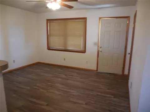 Living - 411 S A St, Davis, OK 73030 photo 1 of 6