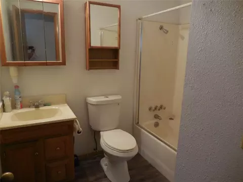 Bath - 411 S A St, Davis, OK 73030 photo 1 of 4