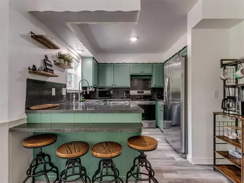 Kitchen - 1033 Mockingbird Ln, Norman, OK 73071 photo 1 of 5