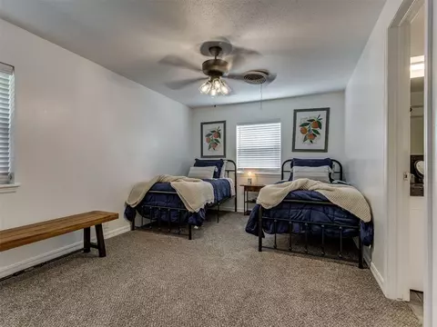 Bedroom - 1033 Mockingbird Ln, Norman, OK 73071 photo 3 of 9