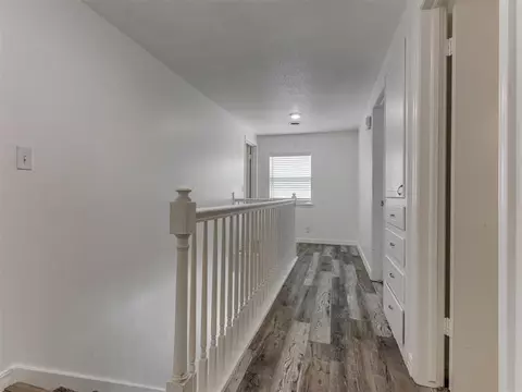 Entry Way - 1033 Mockingbird Ln, Norman, OK 73071 photo 3 of 3