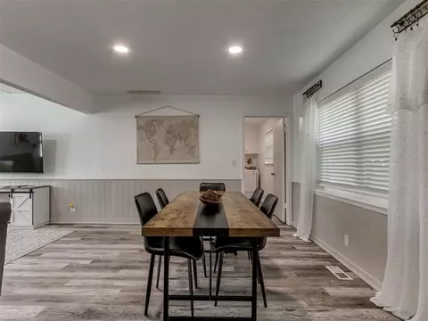 Dining - 1033 Mockingbird Ln, Norman, OK 73071 photo 2 of 2