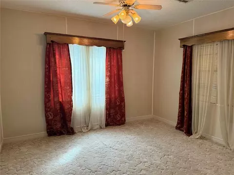 Bedroom - 818 Elm St, Altus, OK 73521 photo 2 of 3