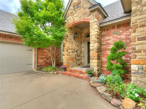 1909 Red Prairie Dr, Edmond, OK 73025
