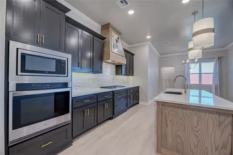 9312 Taggert Ln, Yukon, OK 73099