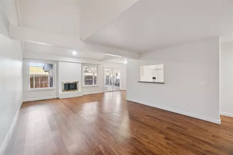 9924 Hefner Village Dr, Oklahoma City, OK 73162