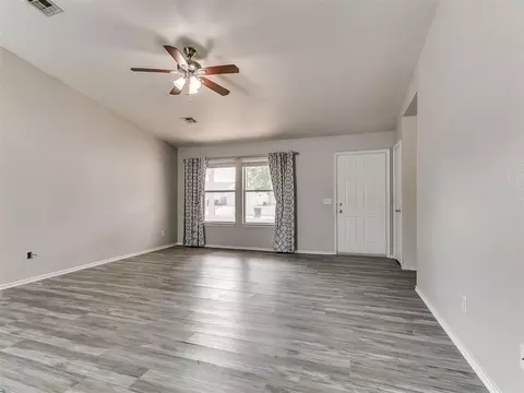 Living - 1209 Briar Patch Way, Norman, OK 73071 photo 1 of 4