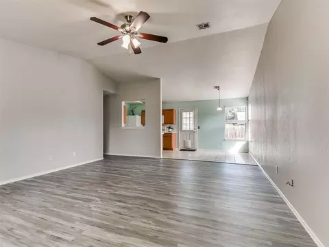 Living - 1209 Briar Patch Way, Norman, OK 73071 photo 2 of 4