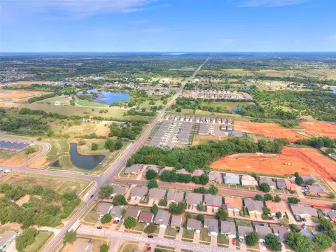 View/Area - 1209 Briar Patch Way, Norman, OK 73071 photo 4 of 6