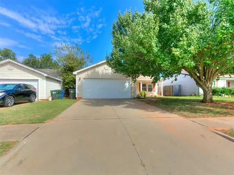 Exterior - 1209 Briar Patch Way, Norman, OK 73071 photo 2 of 7