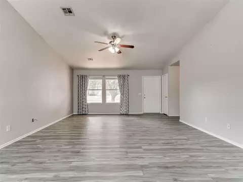Living - 1209 Briar Patch Way, Norman, OK 73071 photo 3 of 4
