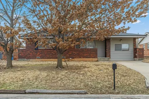 344 NW 65th St, Lawton, OK 73505