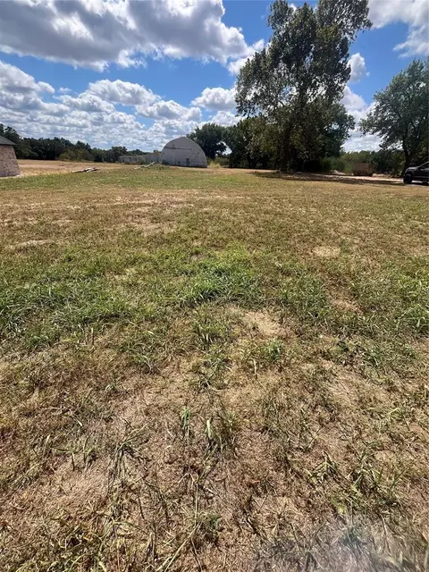 42865 Garretts Lake Rd, Shawnee, OK 74804