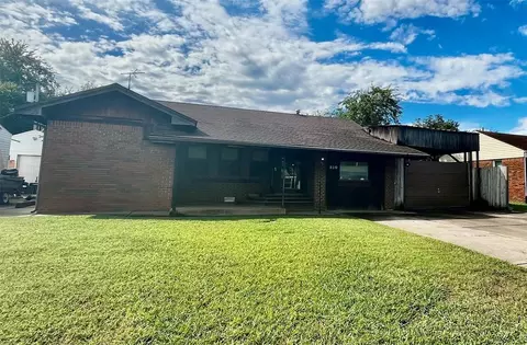 210 E Myrtle Dr, Midwest City, OK 73110