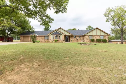 45210 Hardesty Rd, Shawnee, OK 74801