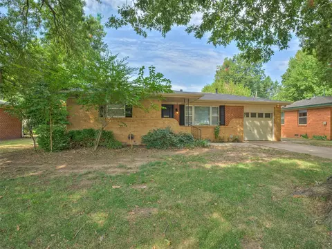 110 S Sherry Ave, Norman, OK 73069
