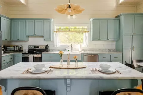 Kitchen - 266 Hickory Leaf Trl, Broken Bow, OK 74728 photo 2 of 4