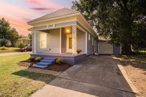 1701 W College Ave, Guthrie, OK 73044