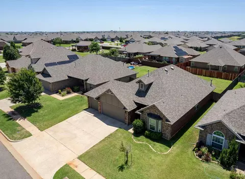 6600 NW 159th St, Edmond, OK 73013