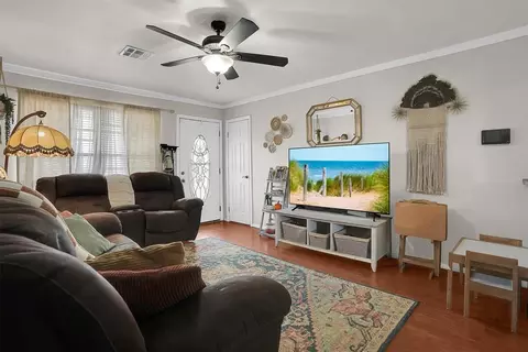 Living - 1229 E Ridgecrest Rd, Altus, OK 73521 photo 1 of 1