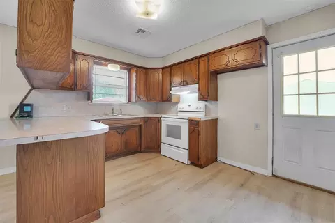 1101 Smith St, Hammon, OK 73650 photo 9