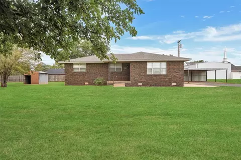 1101 Smith St, Hammon, OK 73650