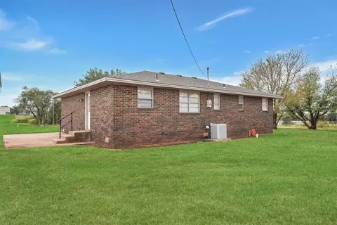 1101 Smith St, Hammon, OK 73650 photo 23