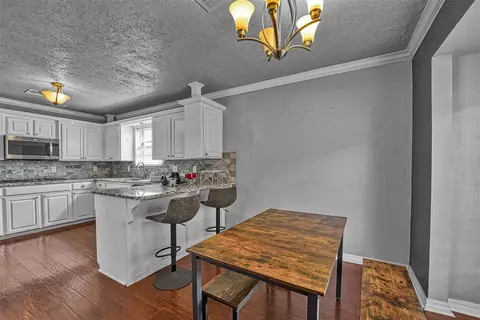 Dining - 701 Hayes St, Altus, OK 73521 photo 1 of 2